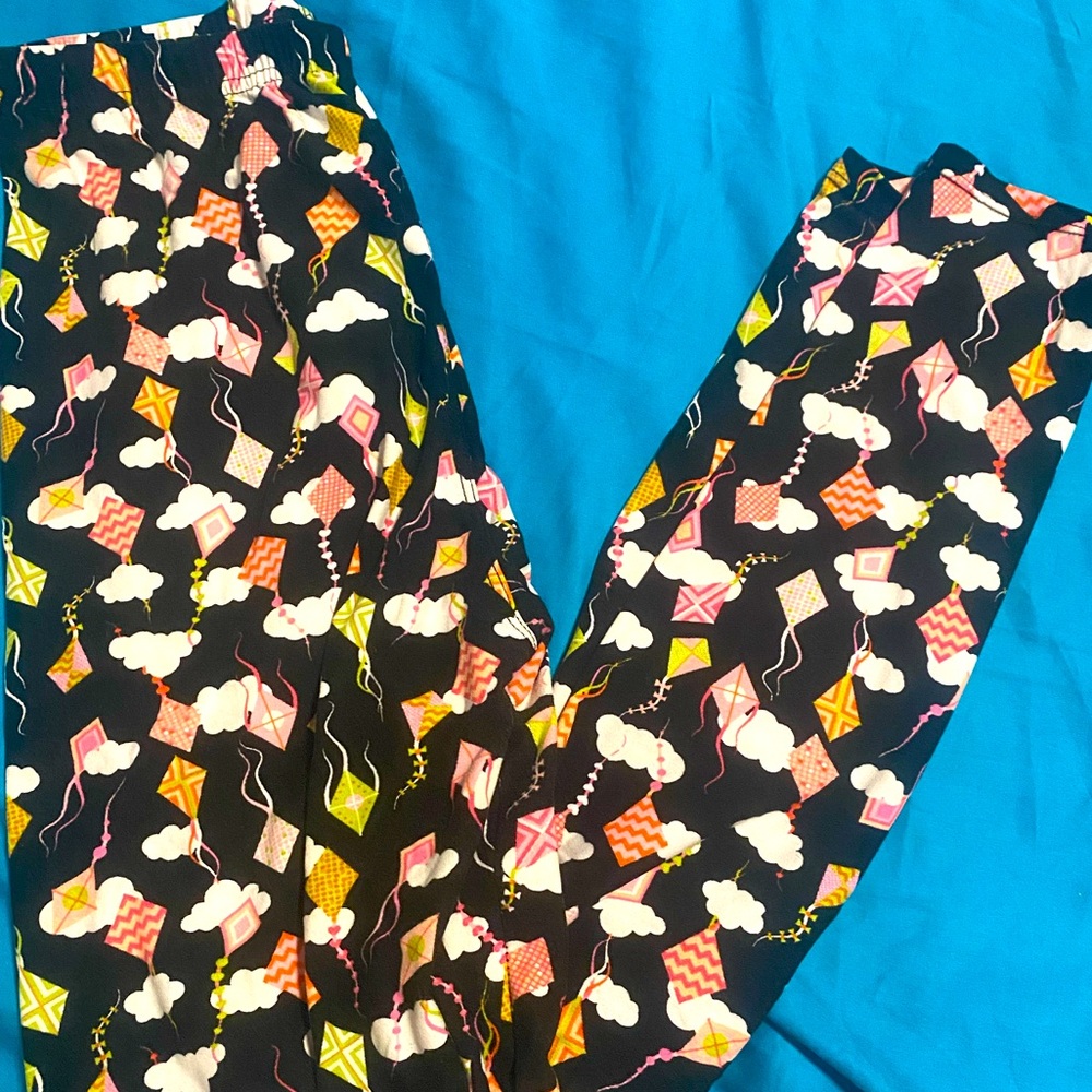Basic Polyester and Spandex Leggings